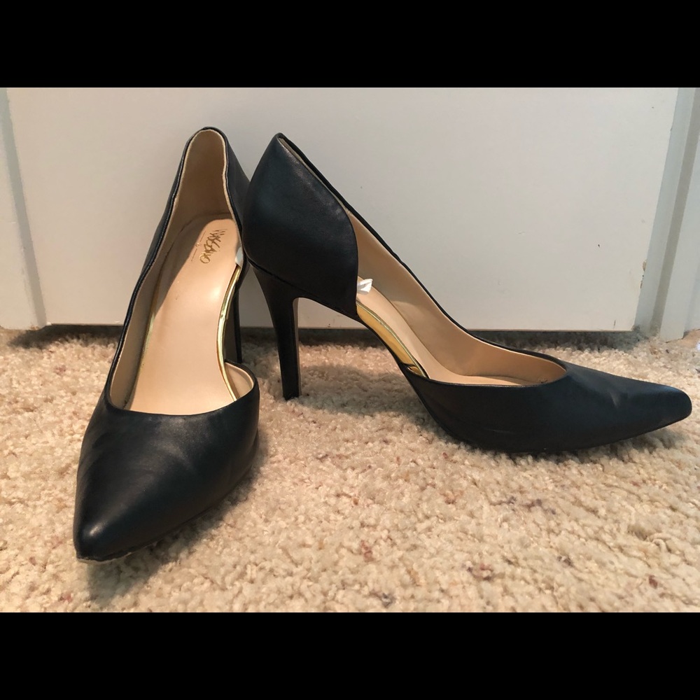 Black Mossimo Pumps